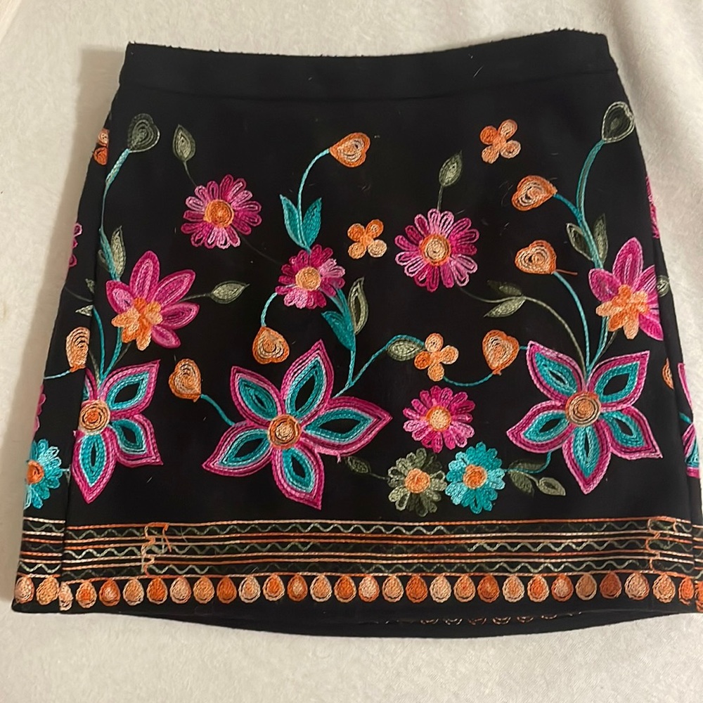 Floral mini skirt